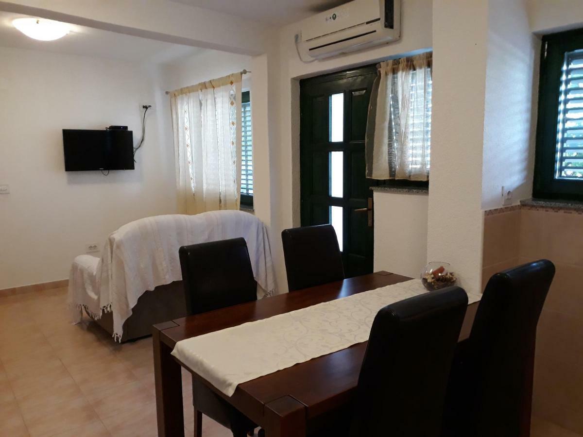 Apartments Jelicic Biograd Na Moru Dış mekan fotoğraf