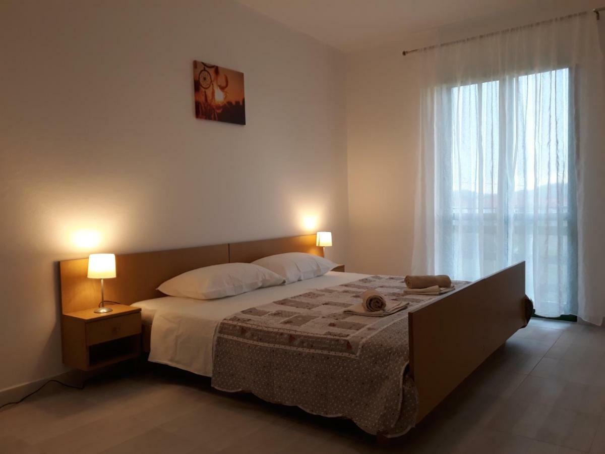Apartments Jelicic Biograd Na Moru Dış mekan fotoğraf