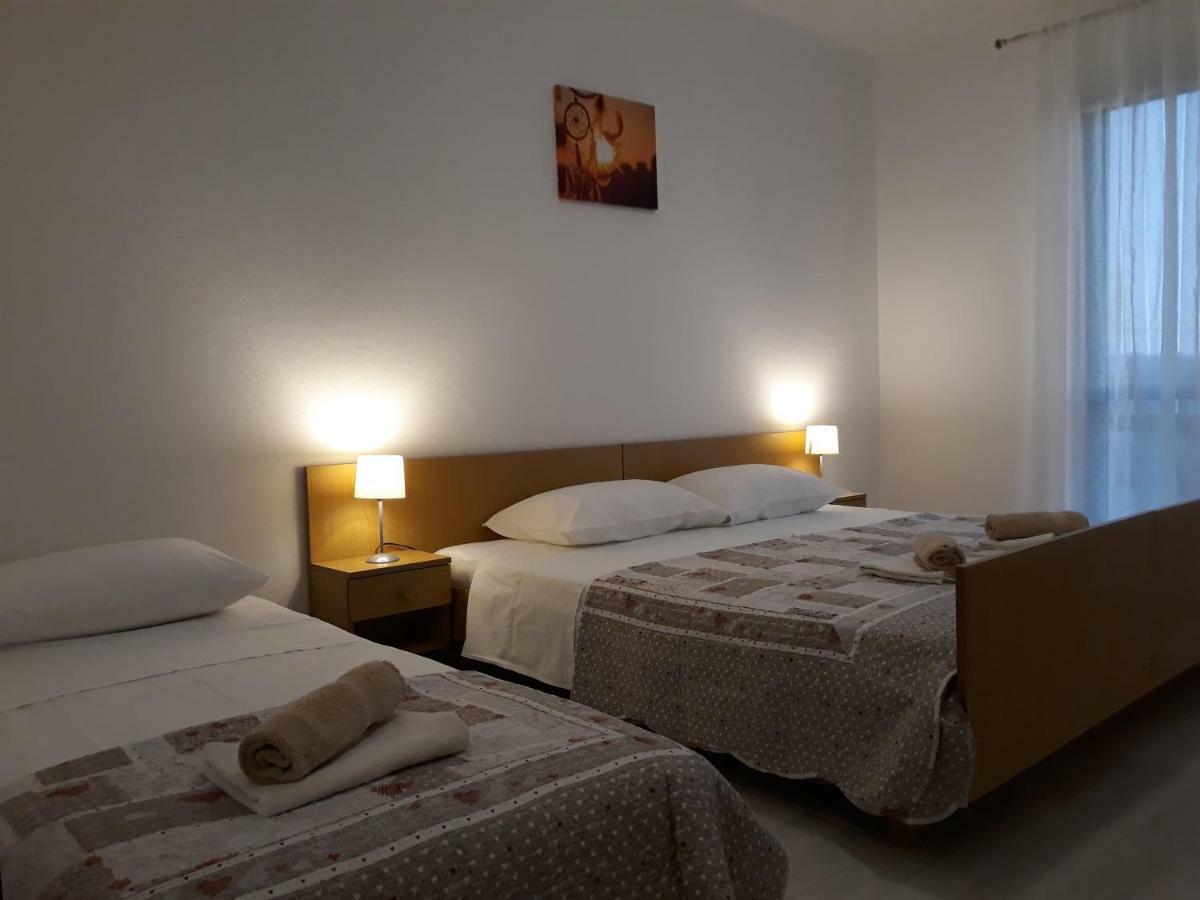 Apartments Jelicic Biograd Na Moru Dış mekan fotoğraf